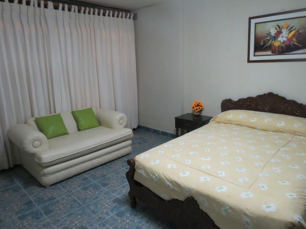 לינה וארוחת בוקר טרוחיו Residencial El Sol De Los Pinos מראה חיצוני תמונה