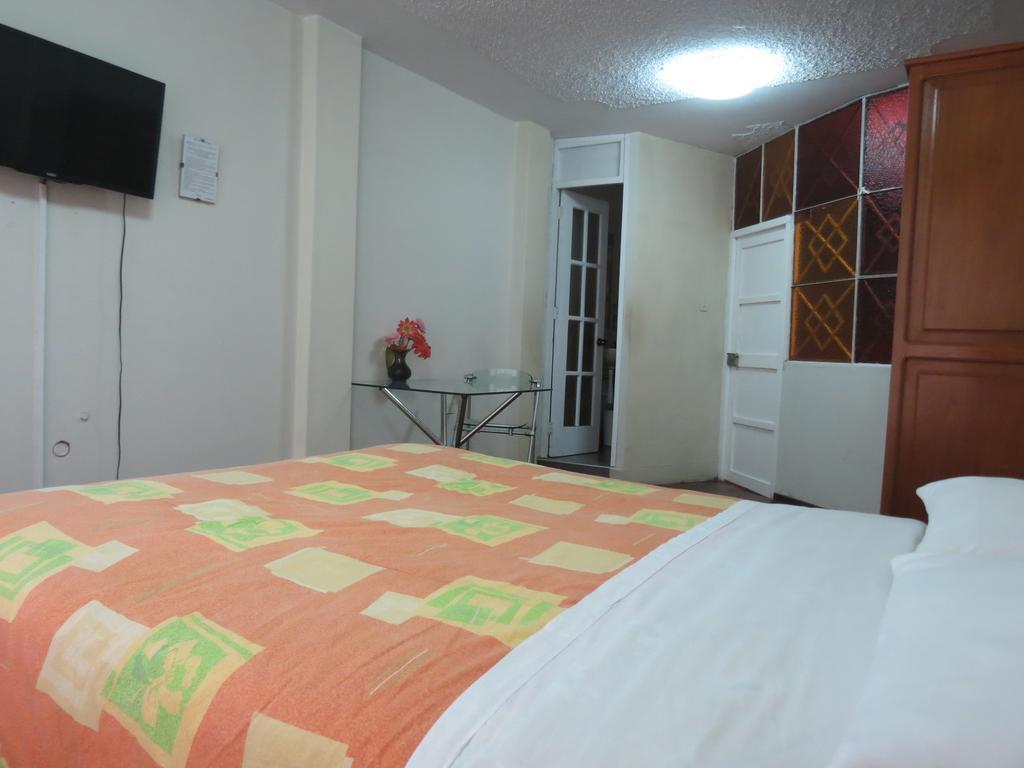 לינה וארוחת בוקר טרוחיו Residencial El Sol De Los Pinos מראה חיצוני תמונה