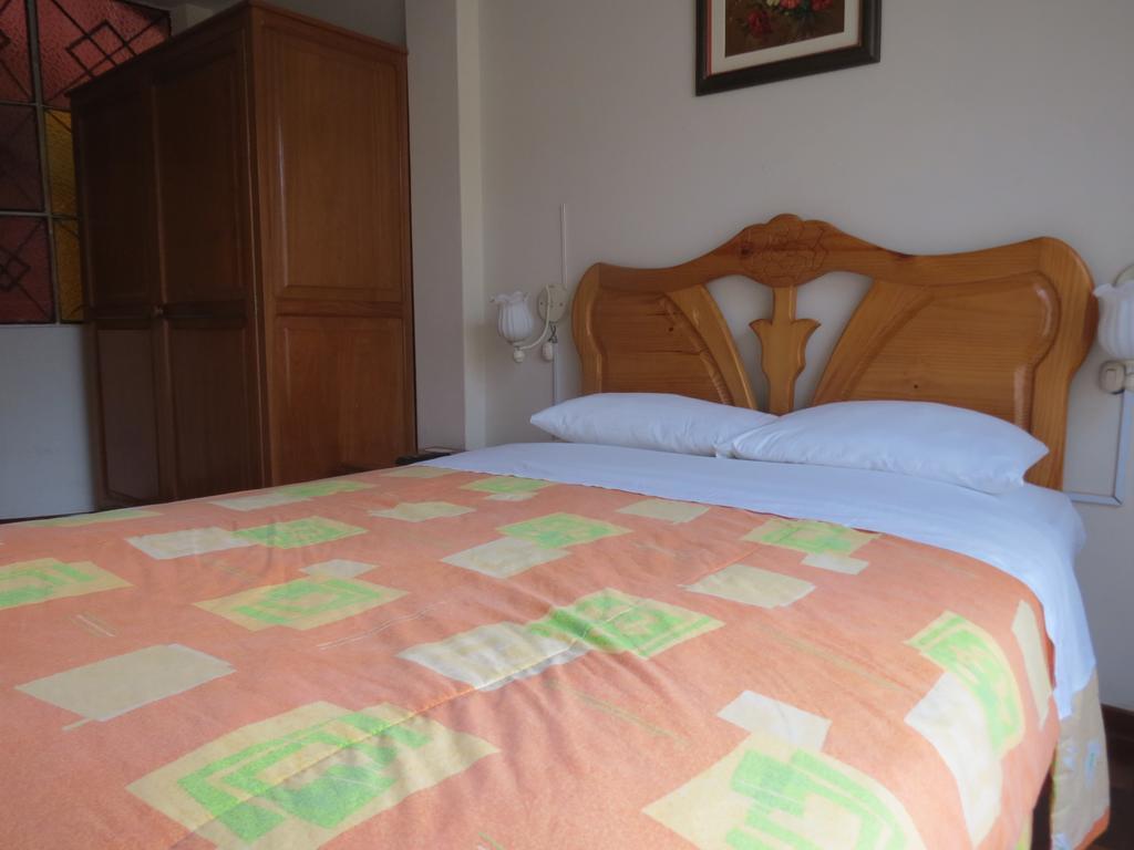 לינה וארוחת בוקר טרוחיו Residencial El Sol De Los Pinos מראה חיצוני תמונה