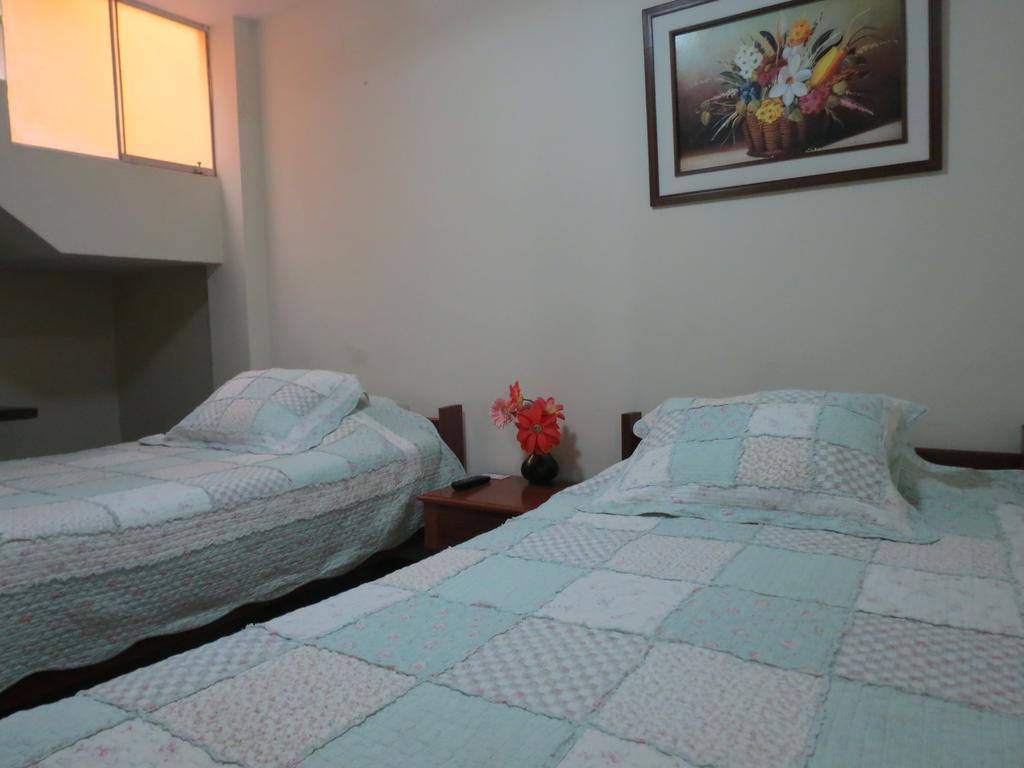לינה וארוחת בוקר טרוחיו Residencial El Sol De Los Pinos מראה חיצוני תמונה