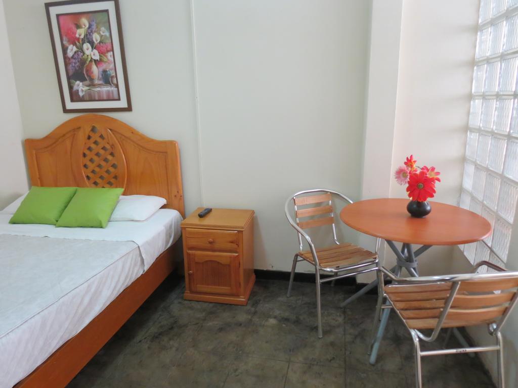 לינה וארוחת בוקר טרוחיו Residencial El Sol De Los Pinos מראה חיצוני תמונה