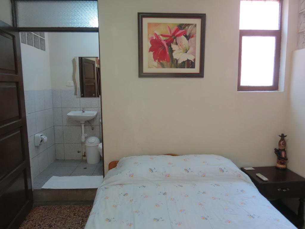 לינה וארוחת בוקר טרוחיו Residencial El Sol De Los Pinos מראה חיצוני תמונה