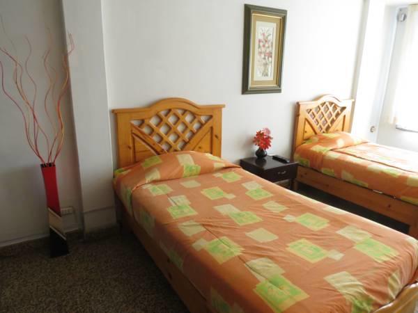 לינה וארוחת בוקר טרוחיו Residencial El Sol De Los Pinos מראה חיצוני תמונה