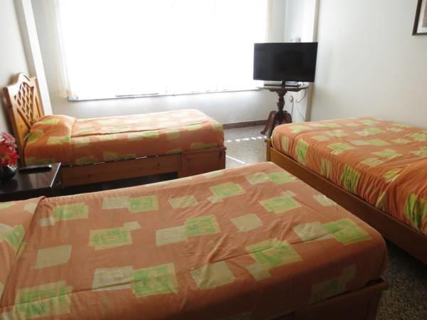 לינה וארוחת בוקר טרוחיו Residencial El Sol De Los Pinos מראה חיצוני תמונה