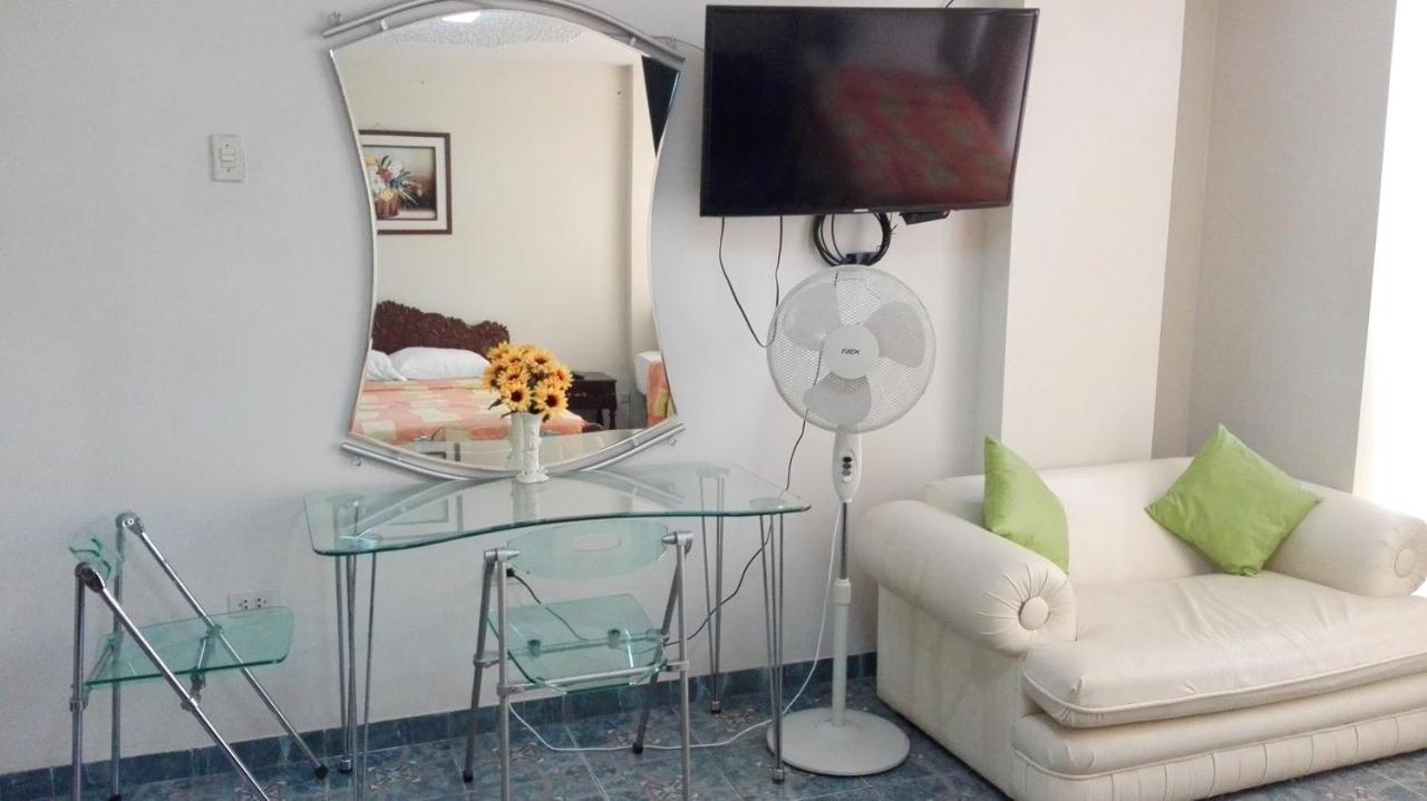 לינה וארוחת בוקר טרוחיו Residencial El Sol De Los Pinos מראה חיצוני תמונה